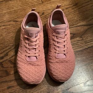 APL Techloom Phantom